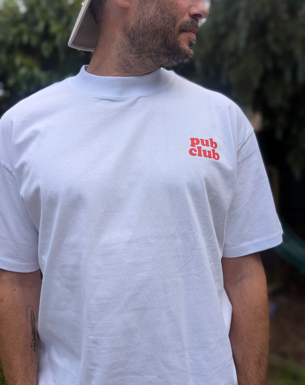 pub club oversized t-shirt, grown-up