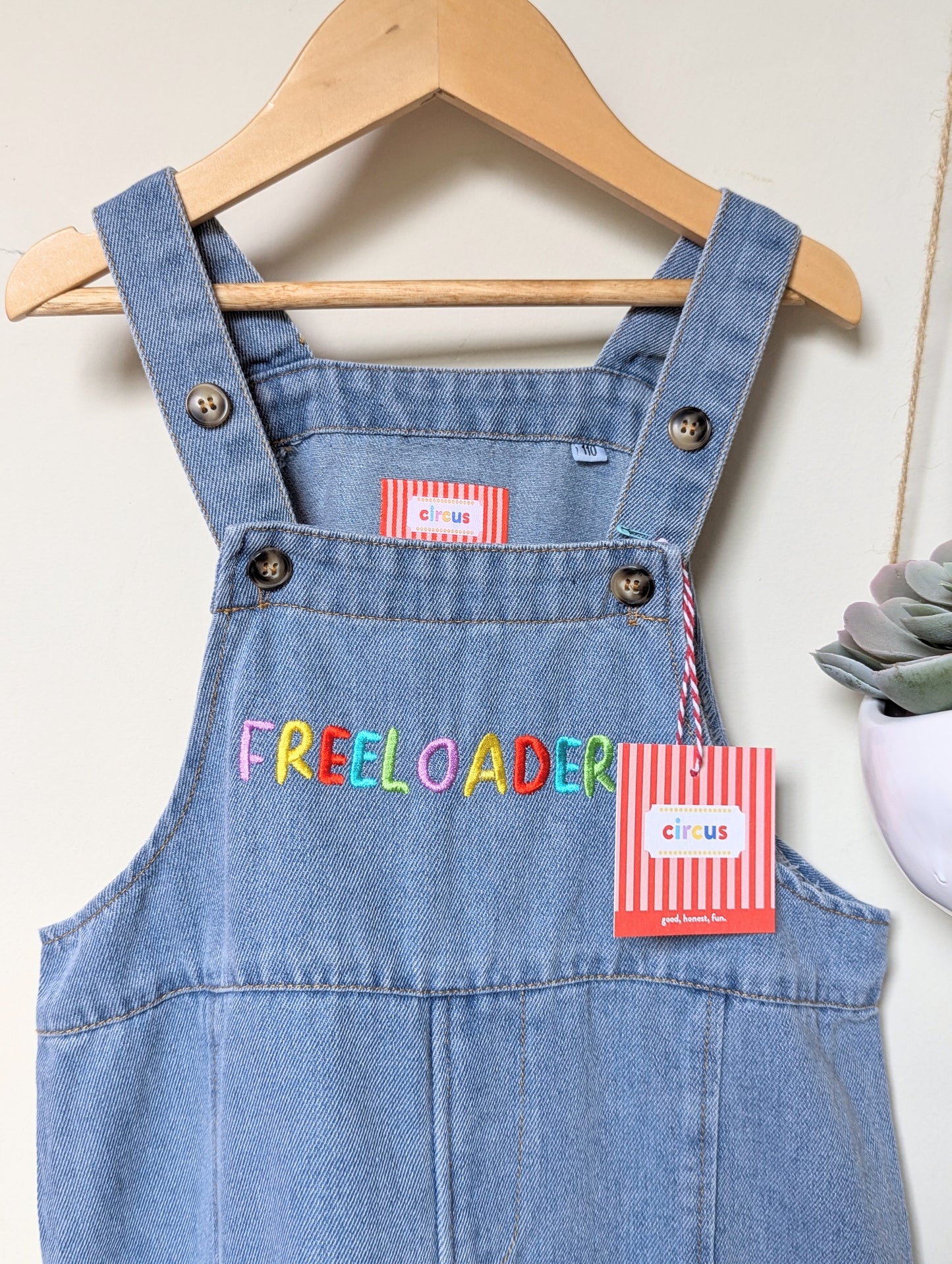 phoenix dungarees, freeloader