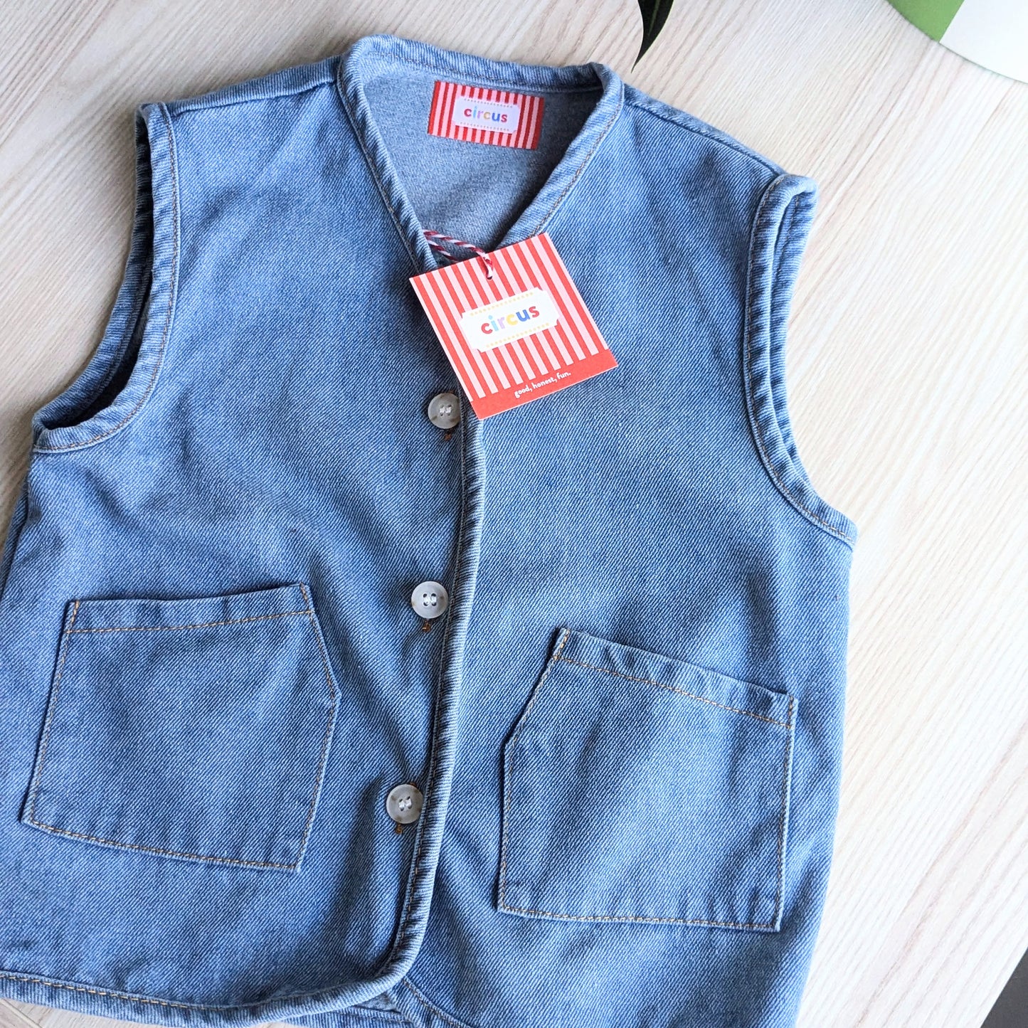 afternoon boredom club vest*