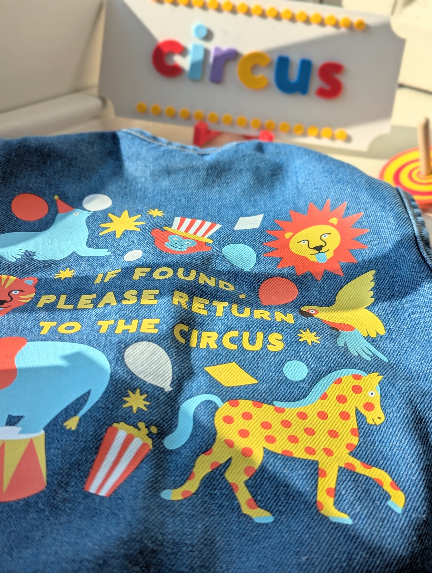 return to the circus oslo vest
