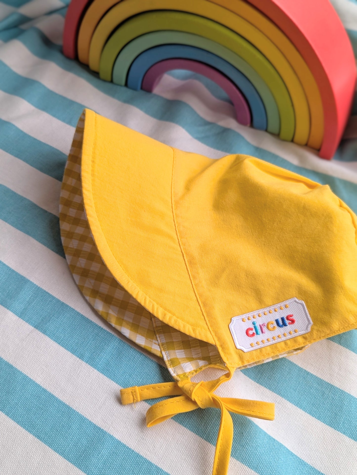 gingham reversible bonnet