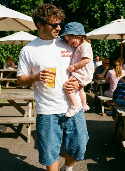 pub club oversized t-shirt, grown-up